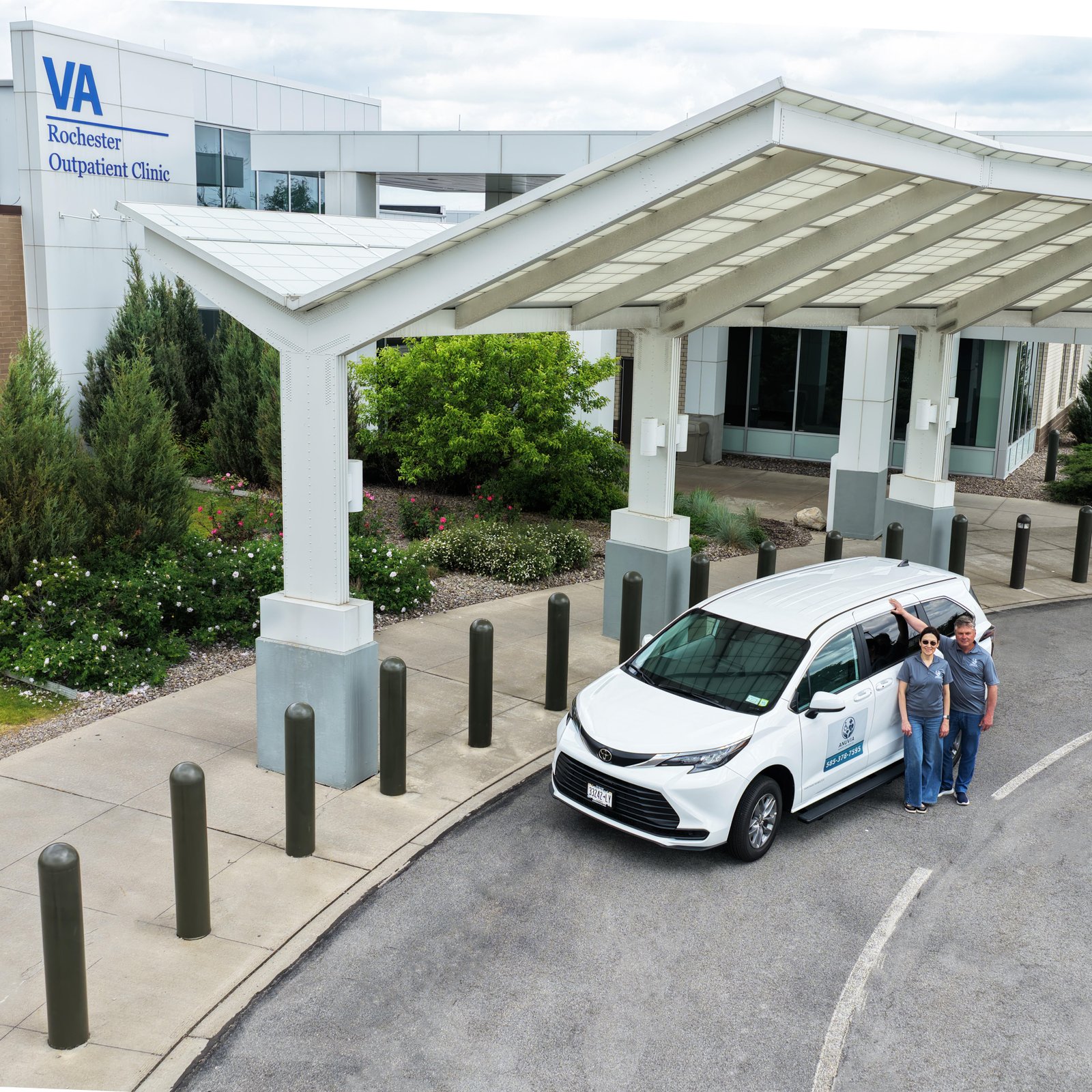 Anuvia vehicle with drivers